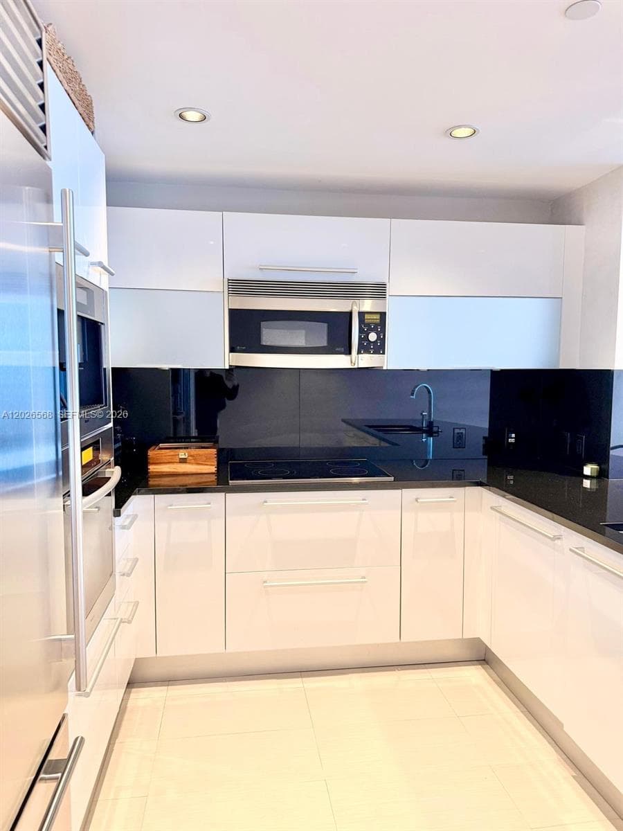 17121 Collins Ave 1207 photo 6