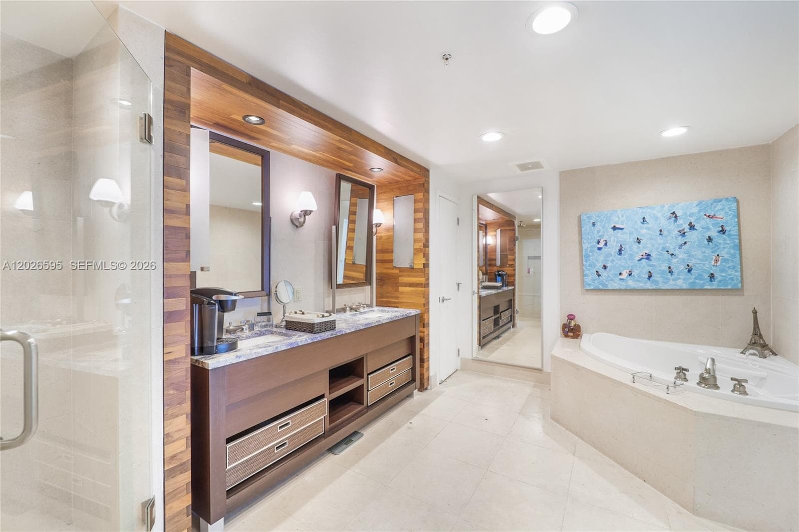 6899 Collins Ave 204 photo 9