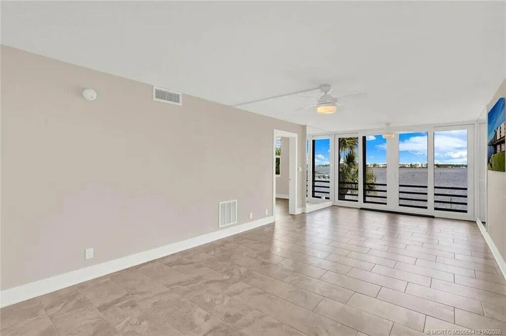 1950 SW Palm City Road 14-305 photo 13