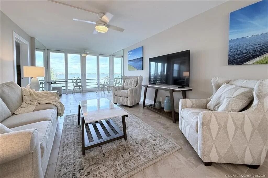1950 SW Palm City Road 14-305 photo 10
