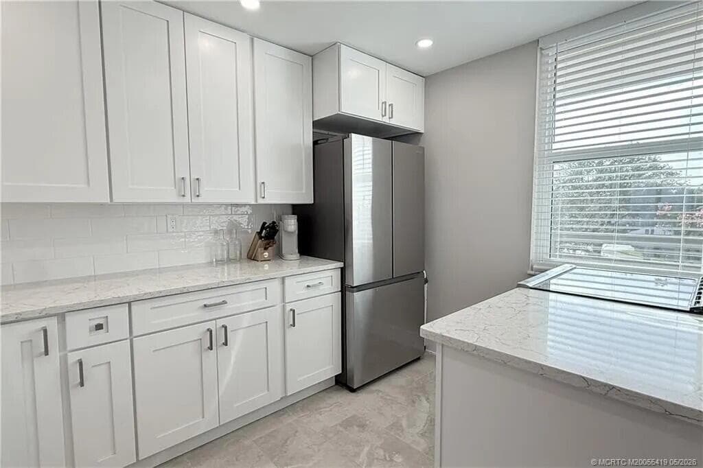 1950 SW Palm City Road 14-305 photo 19