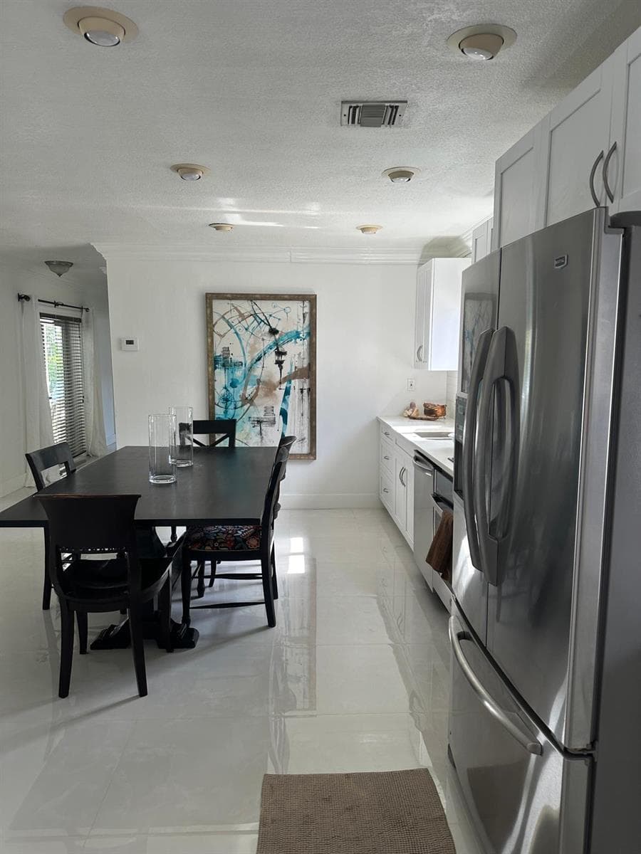 2645 Scott Street photo 6