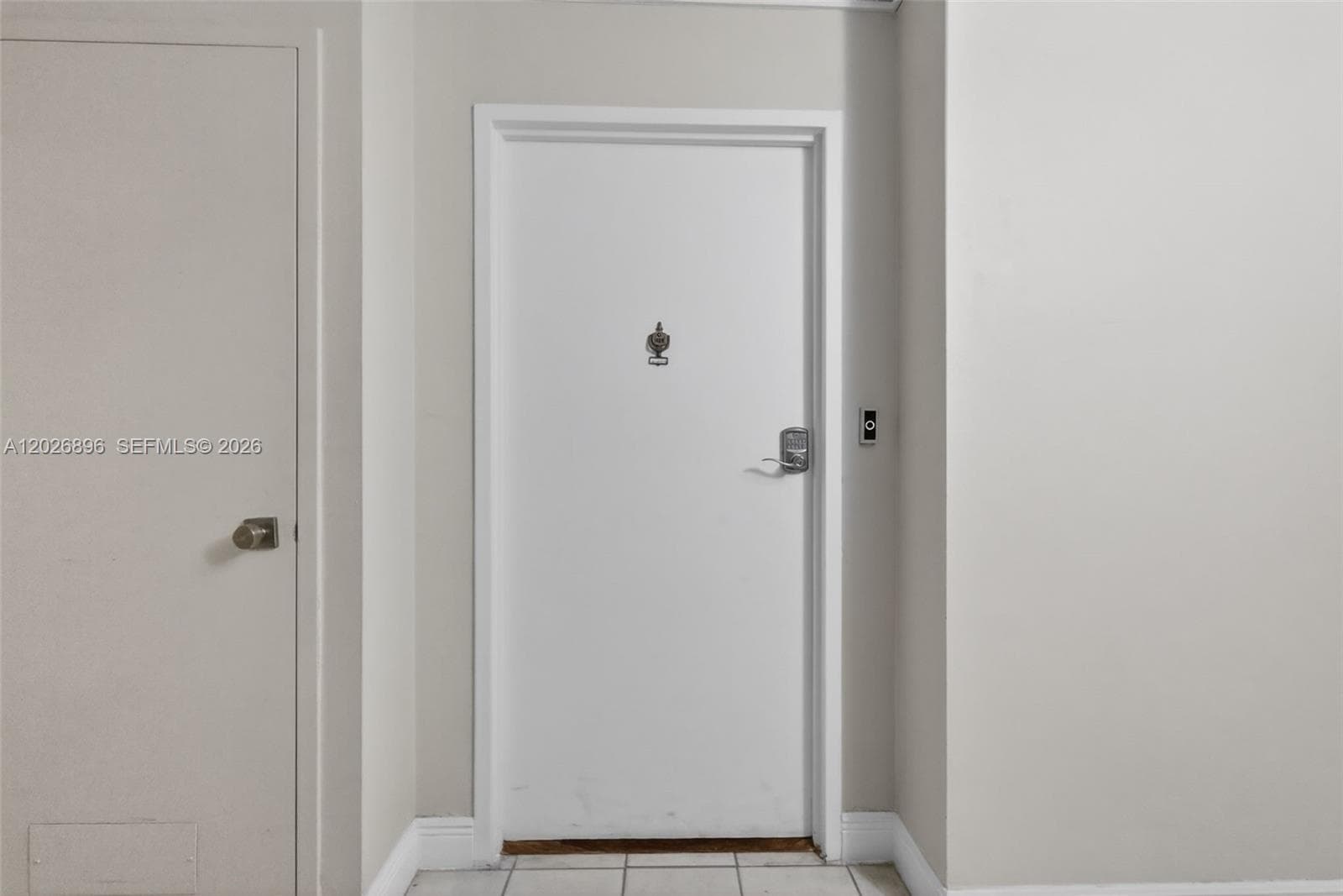 7135 Collins Ave 1124 photo 2