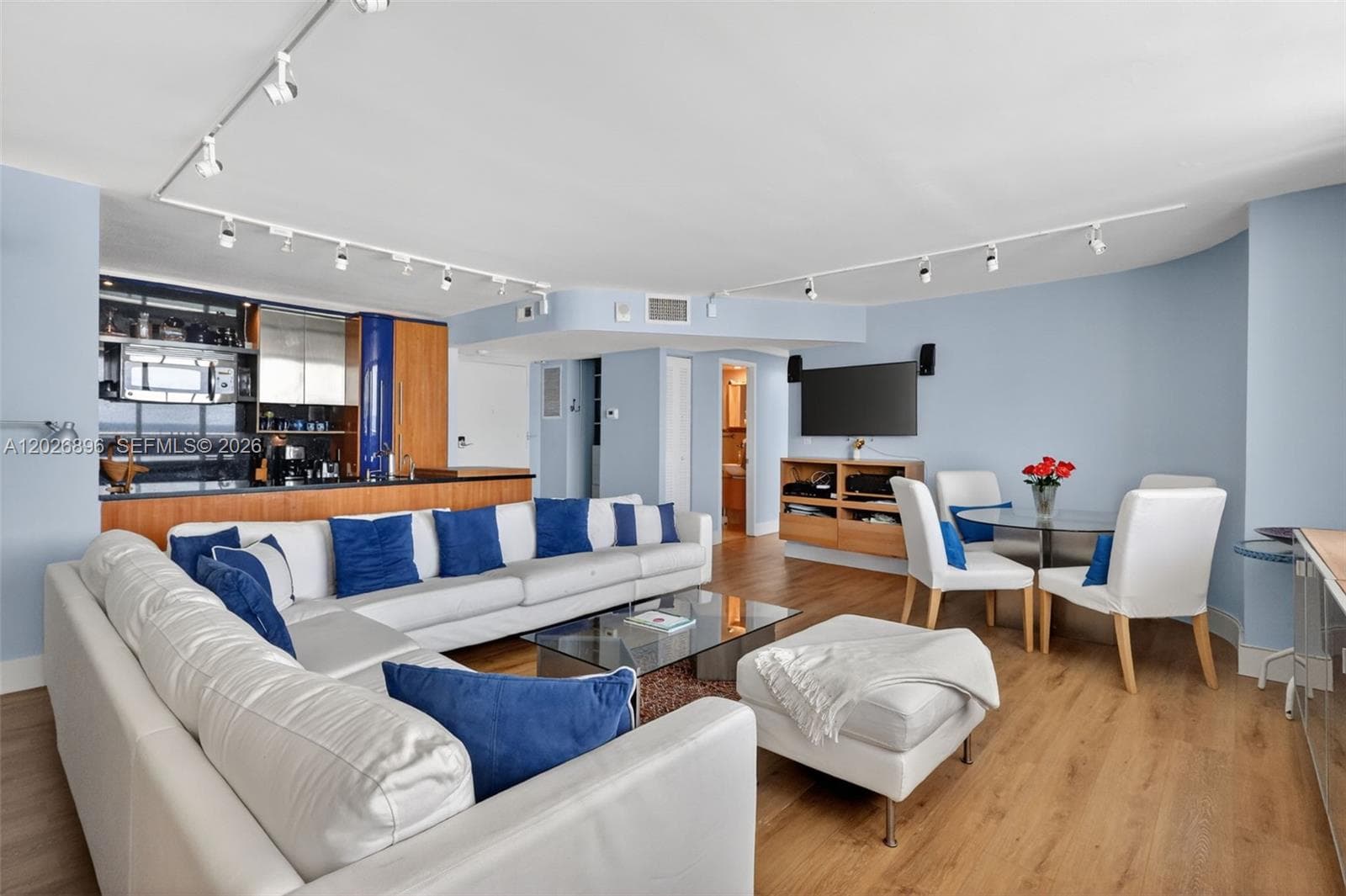 7135 Collins Ave 1124 photo 13