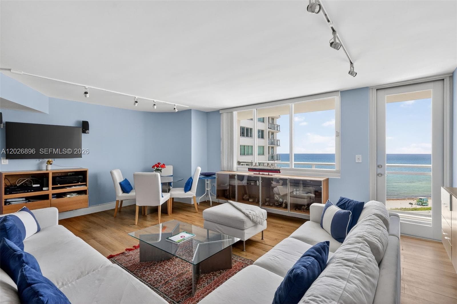 7135 Collins Ave 1124 photo 8