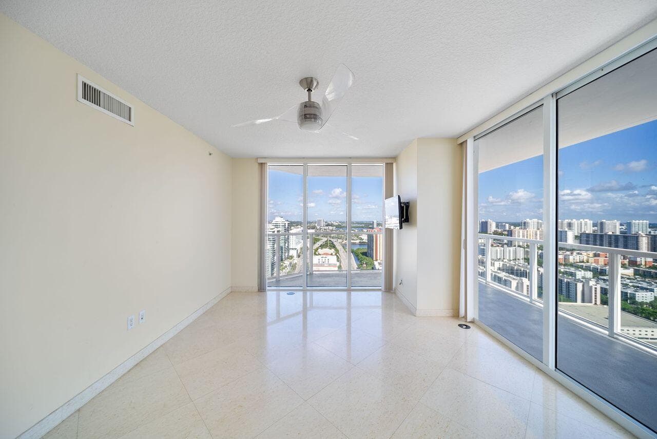 16699 Collins Avenue 3407 photo 7