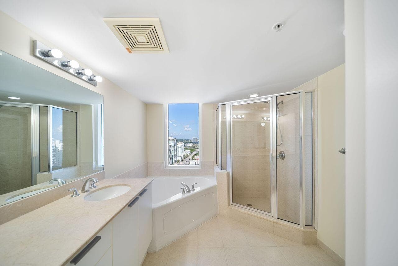 16699 Collins Avenue 3407 photo 10