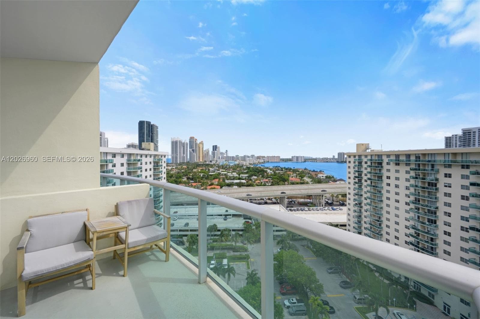 19380 Collins Ave PH-27 photo 2