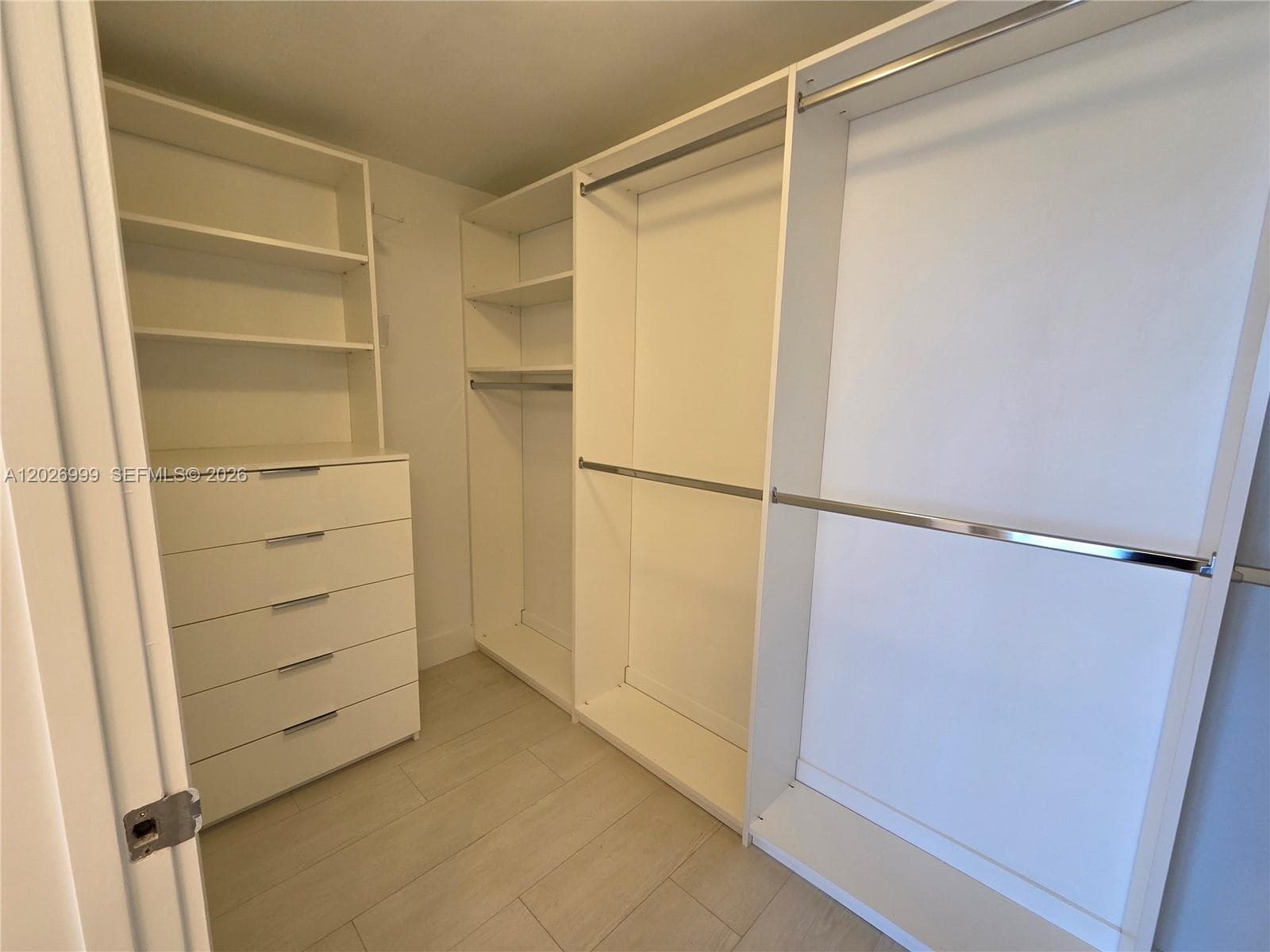 16385 Biscayne Blvd 1019 photo 25