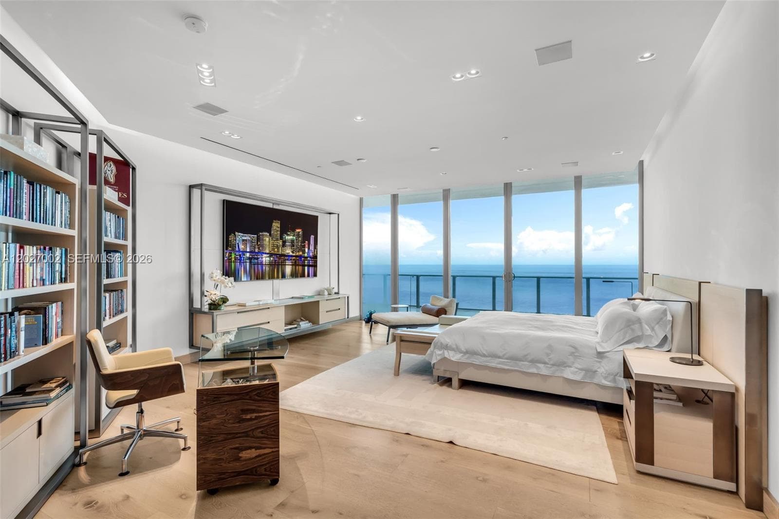 350 Ocean Dr LPH2N photo 18