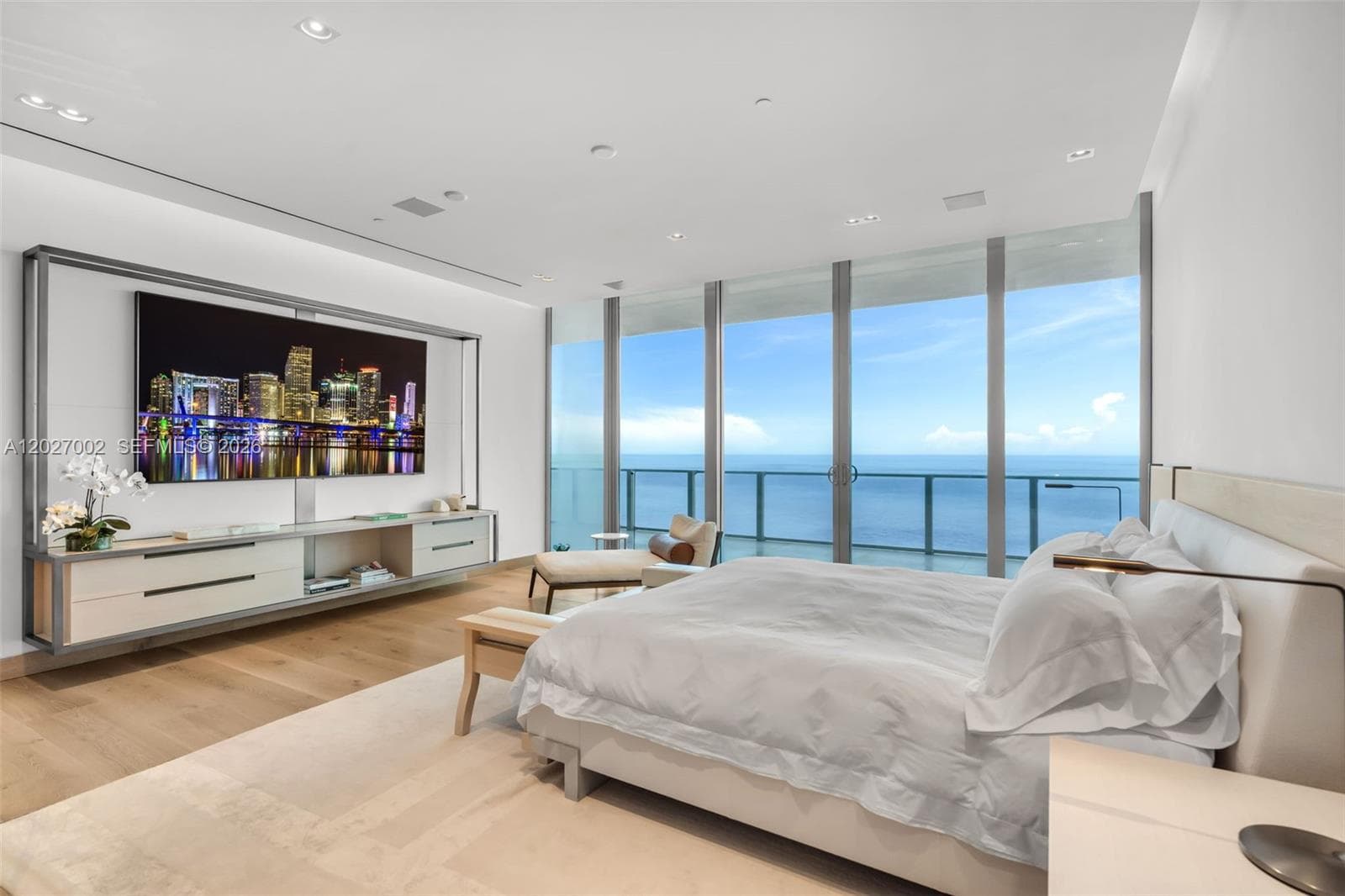 350 Ocean Dr LPH2N photo 19
