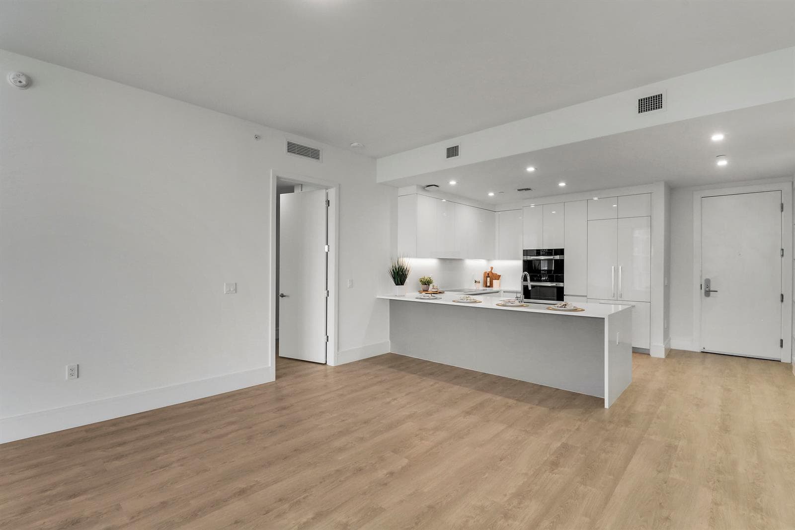 220 Lake Shore Drive 815 photo 13