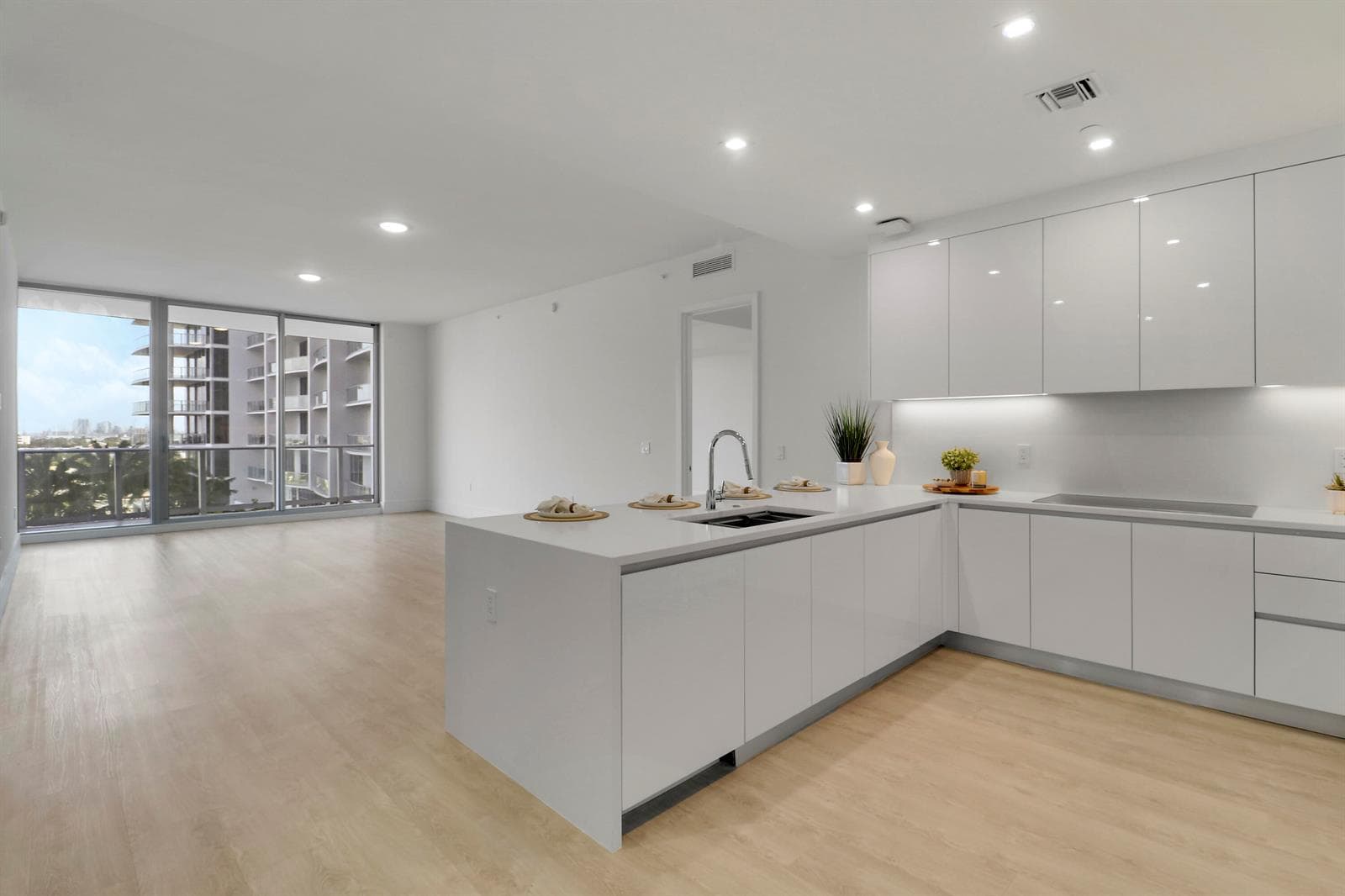 220 Lake Shore Drive 815 photo 12