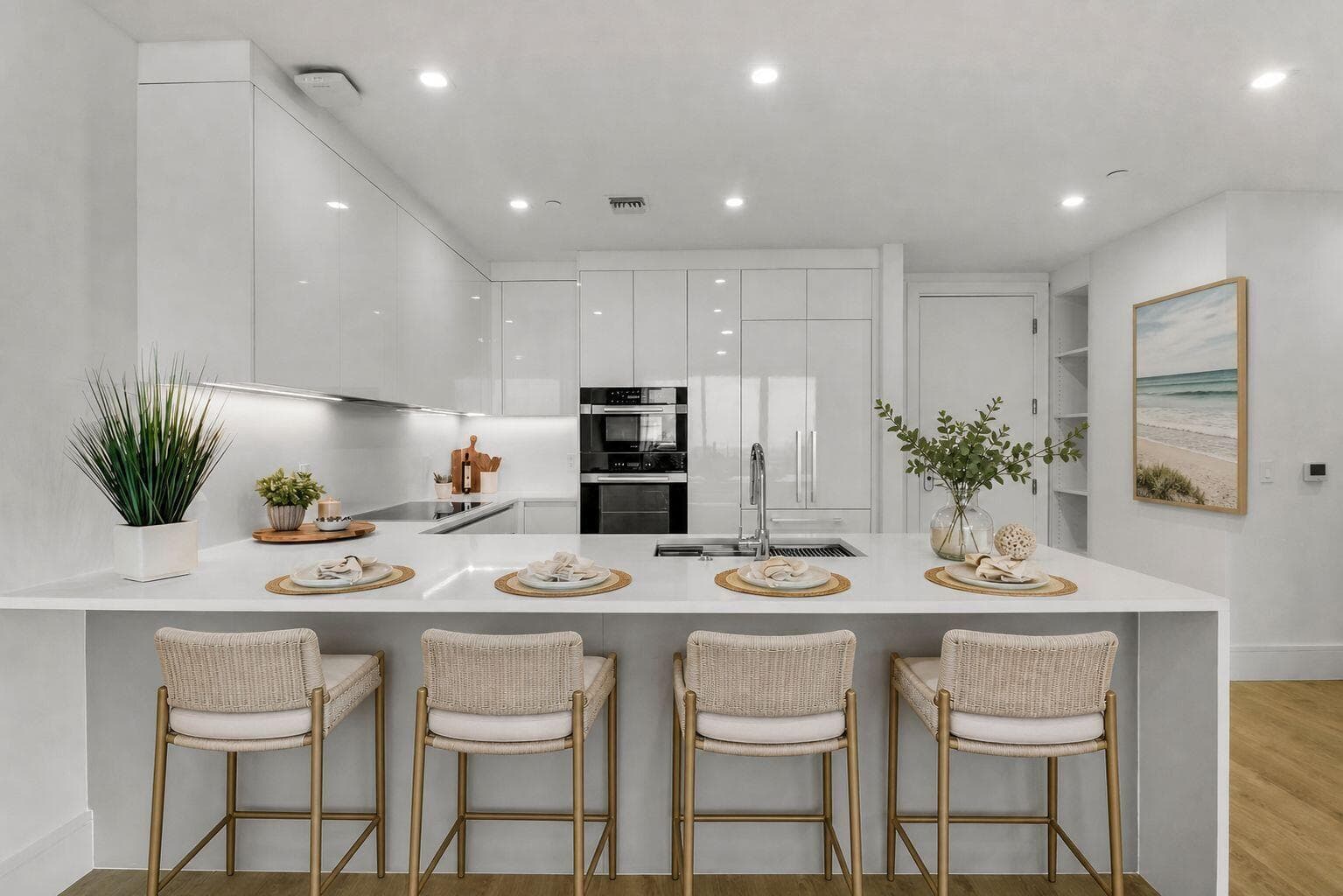 220 Lake Shore Drive 815 photo 3