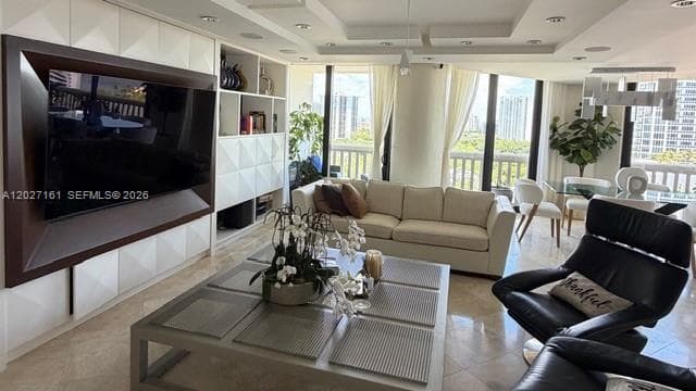 2000 Island Blvd 1404 photo 8