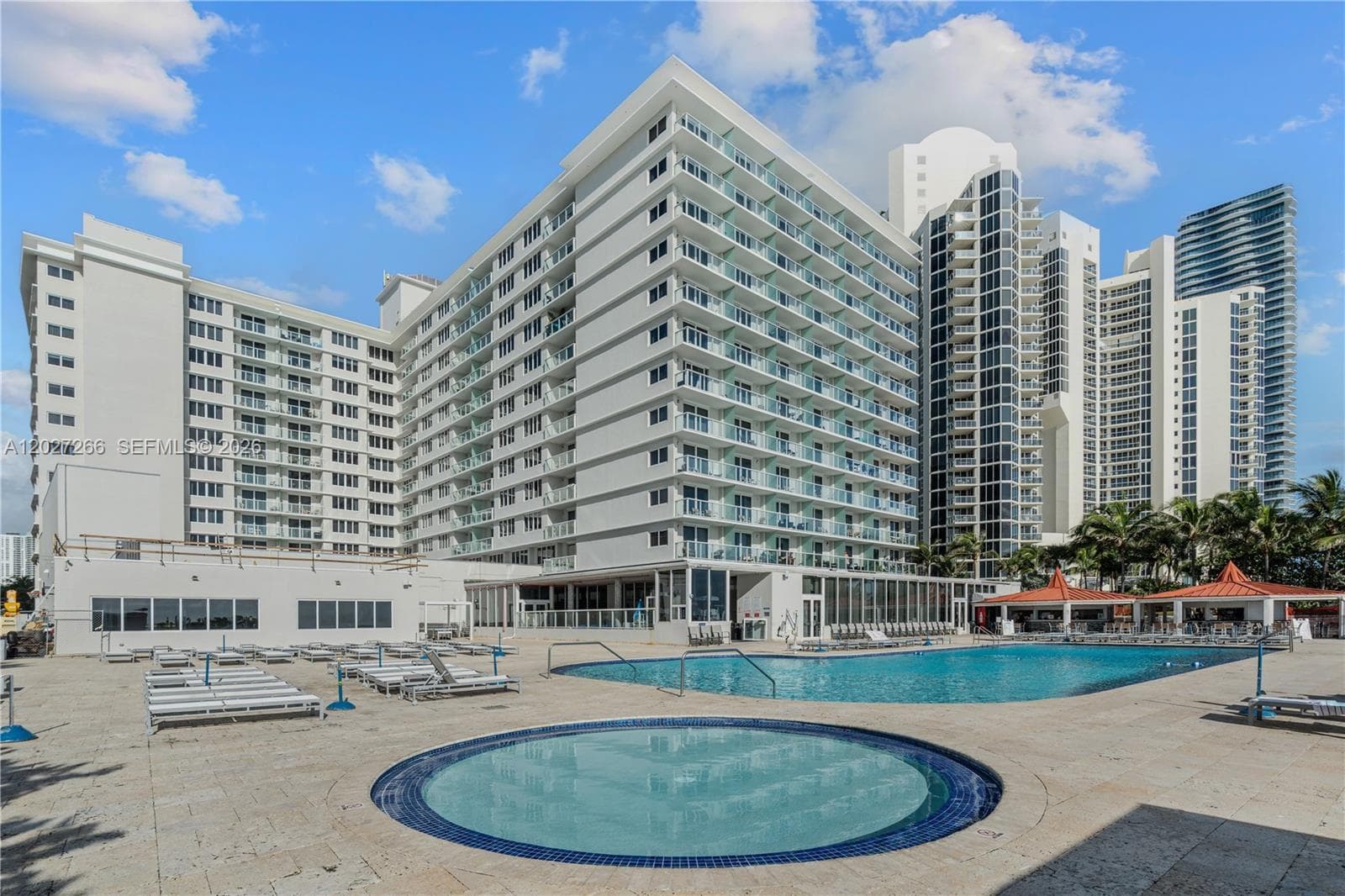 19201 Collins Ave 349 photo 23