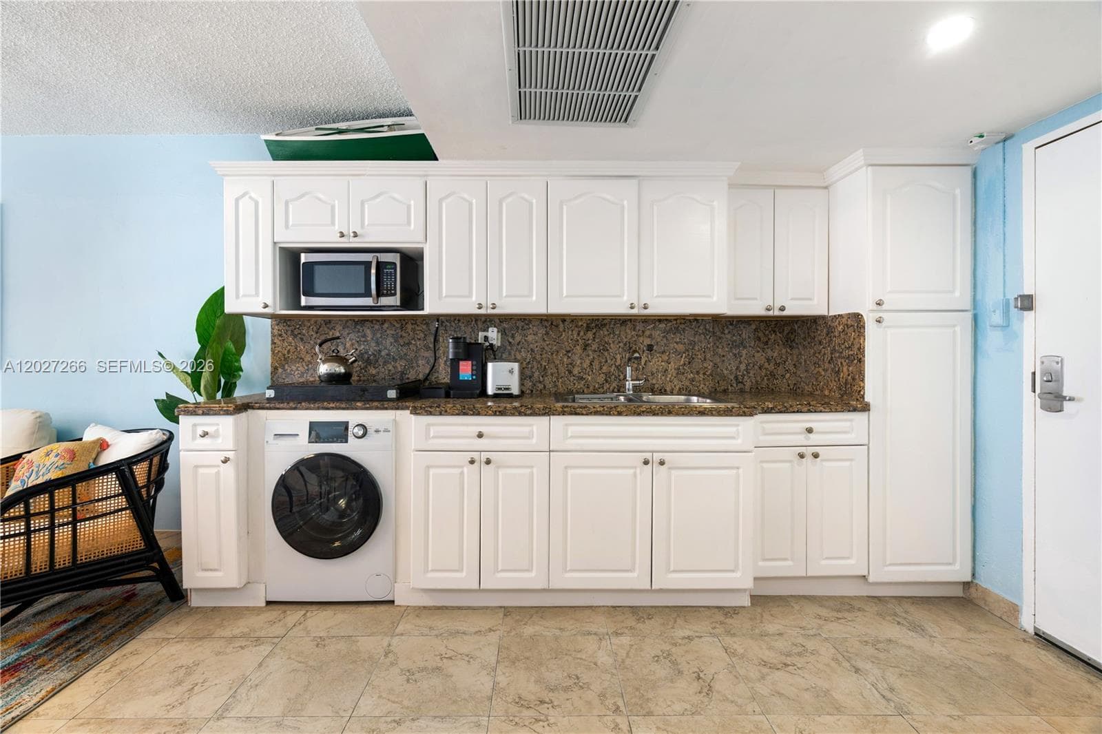 19201 Collins Ave 349 photo 10