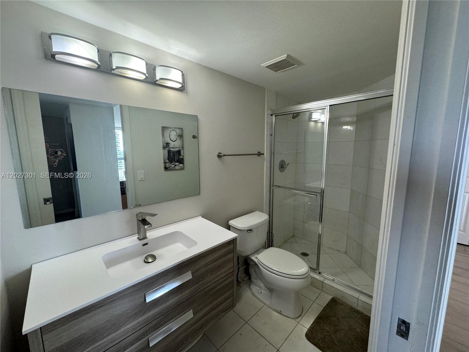 3500 Mystic Pointe Dr 2003 photo 21