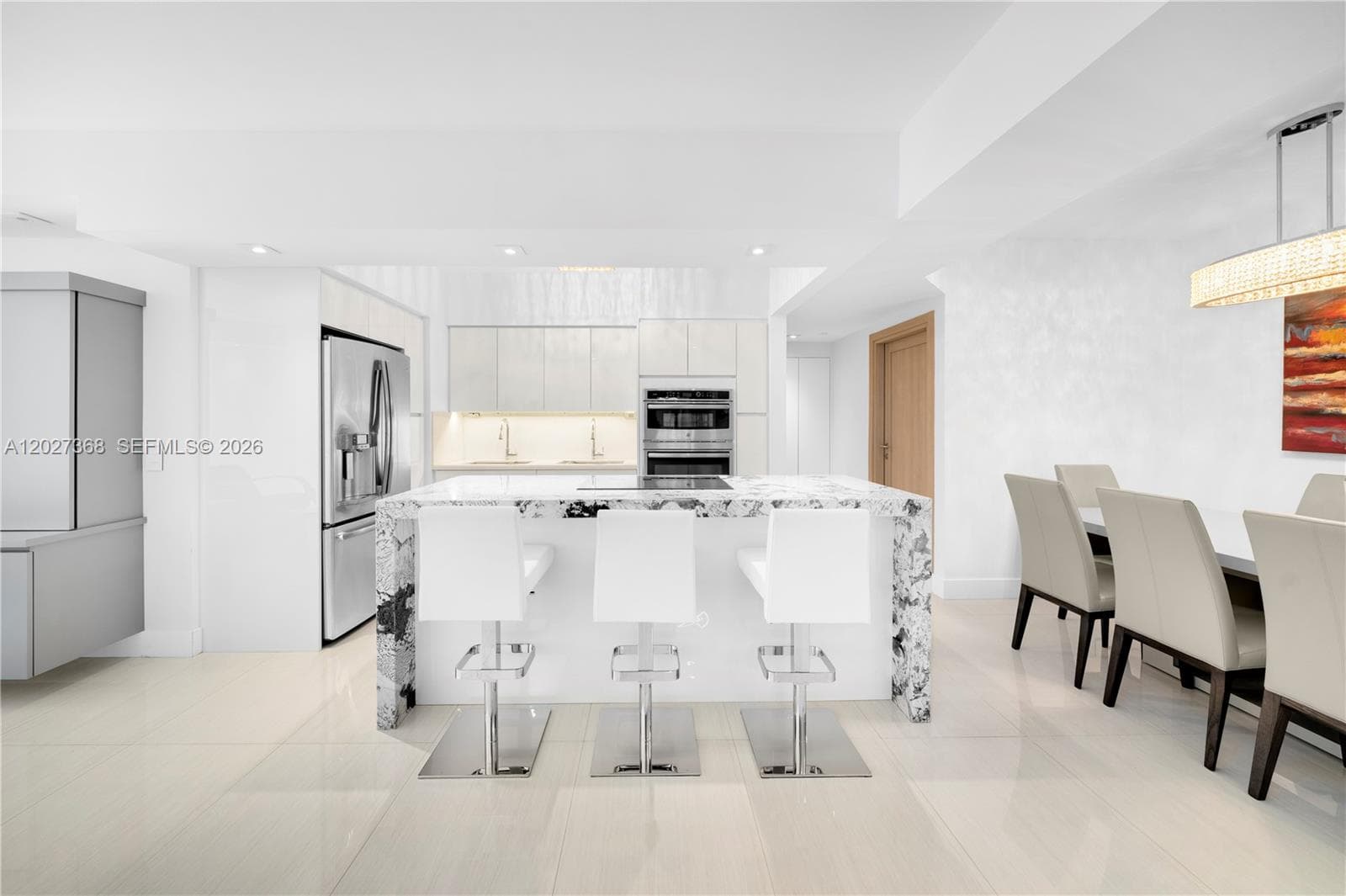 4779 Collins Ave 908 photo 8