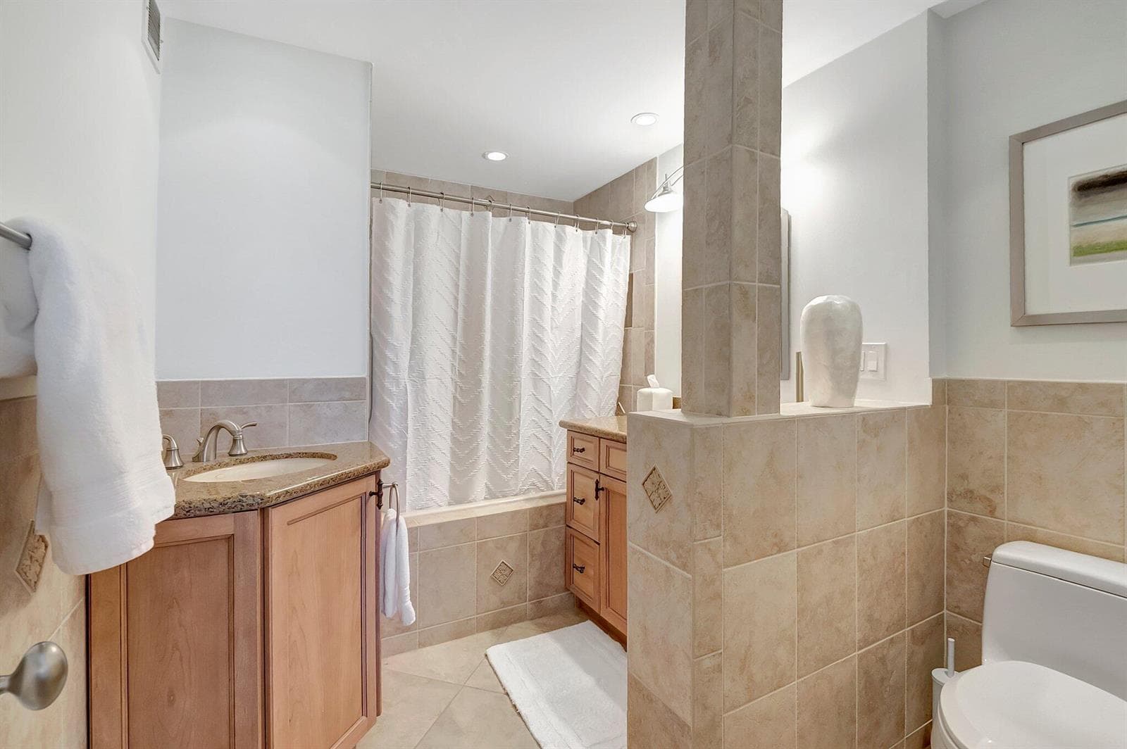 2871 N Ocean Boulevard D506 photo 9