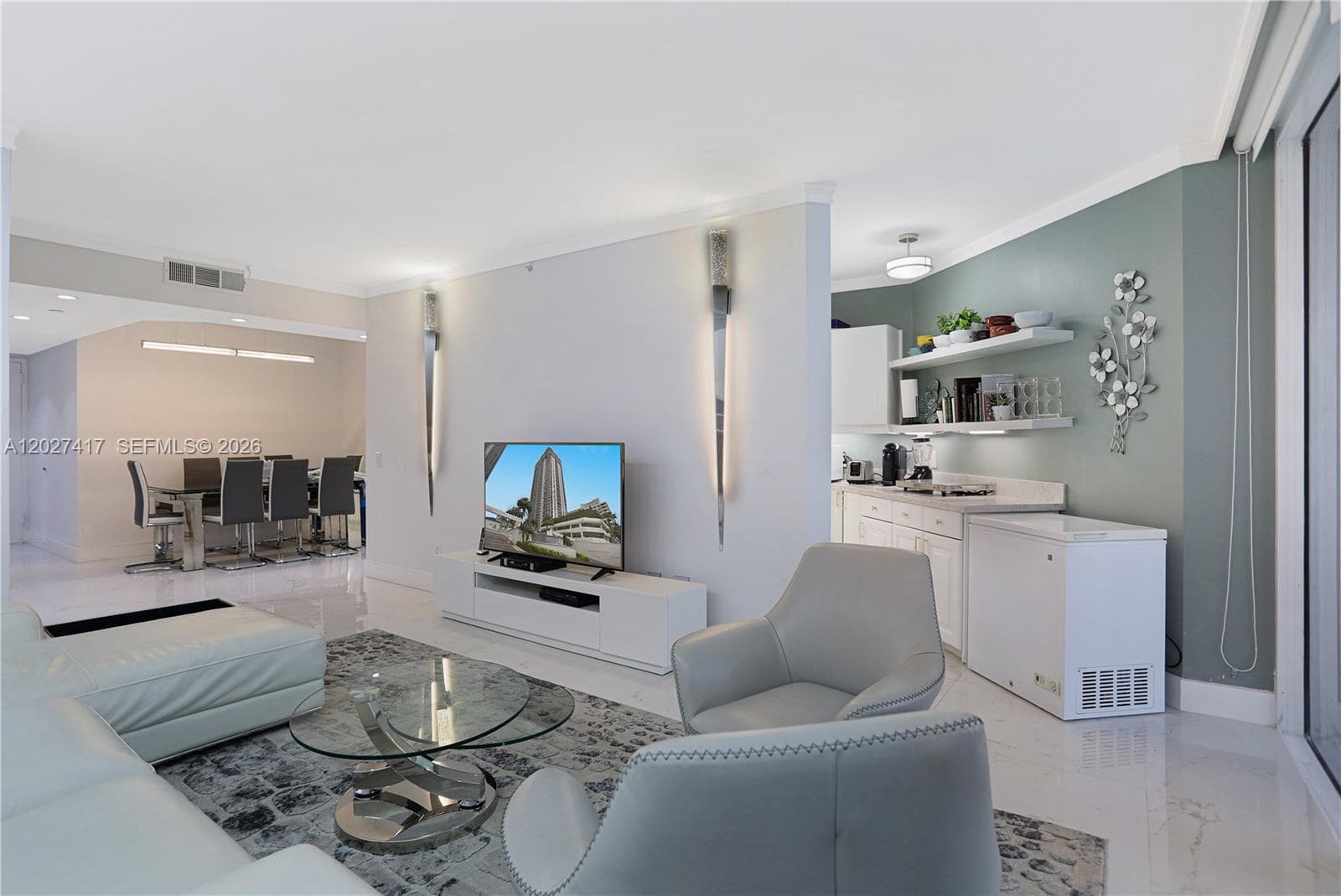 4775 COLLINS AV 1804 photo 4