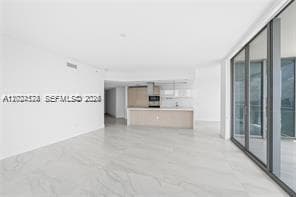 17111 Biscayne Blvd 1210 photo 3