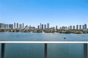 17111 Biscayne Blvd 1210 photo 20