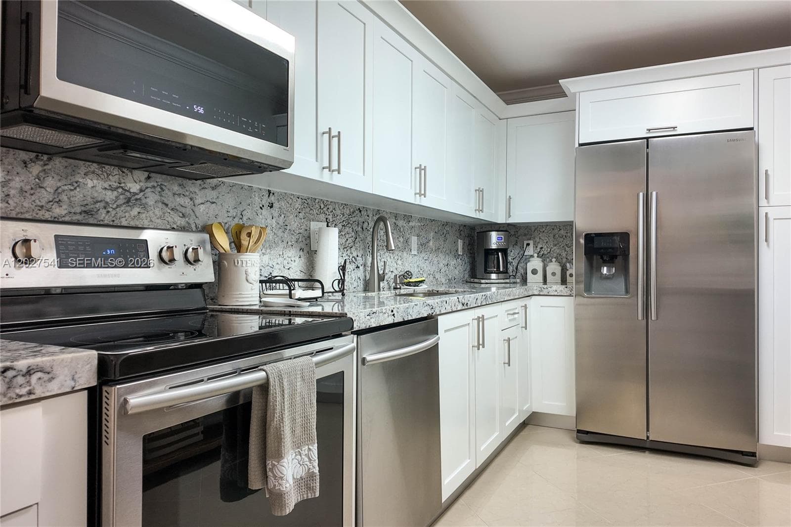 3001 S Ocean Dr 319 photo 6