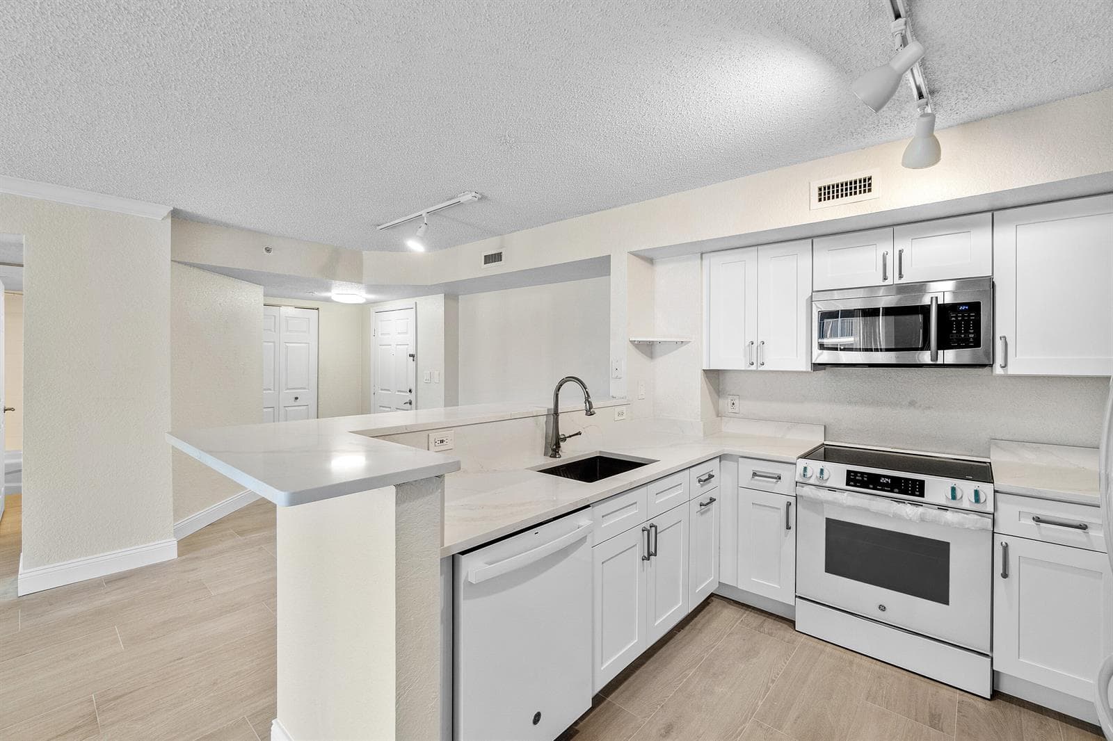 1801 N Flagler Drive 835 photo 17
