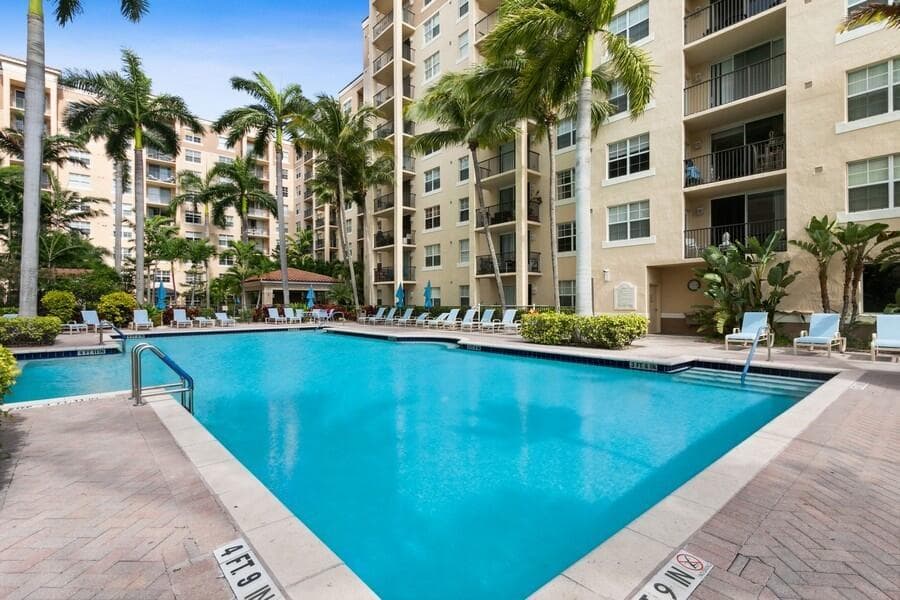 1801 N Flagler Drive 835 photo 5