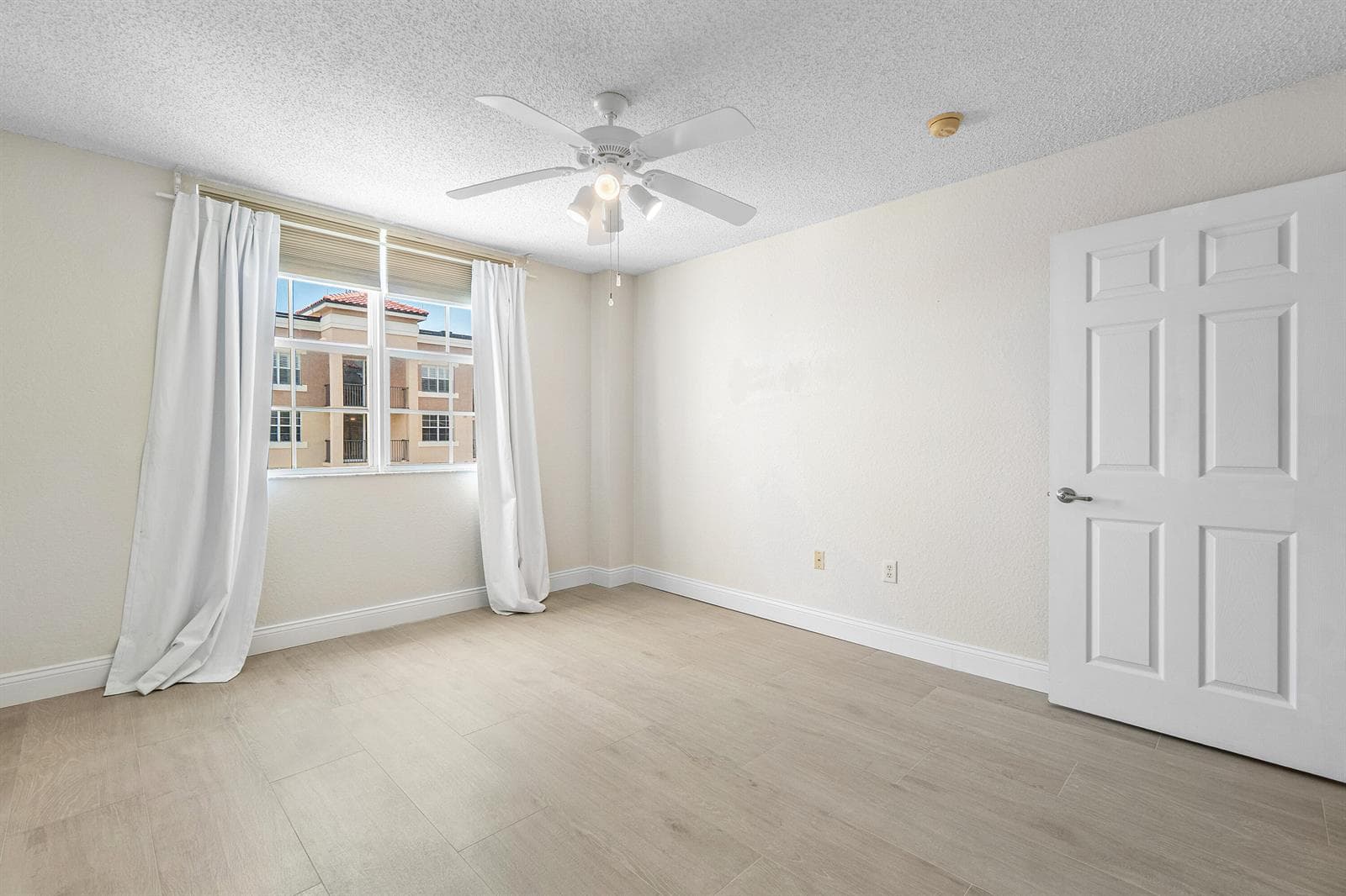 1801 N Flagler Drive 835 photo 18