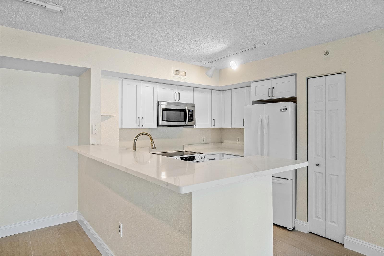 1801 N Flagler Drive 835 photo 15