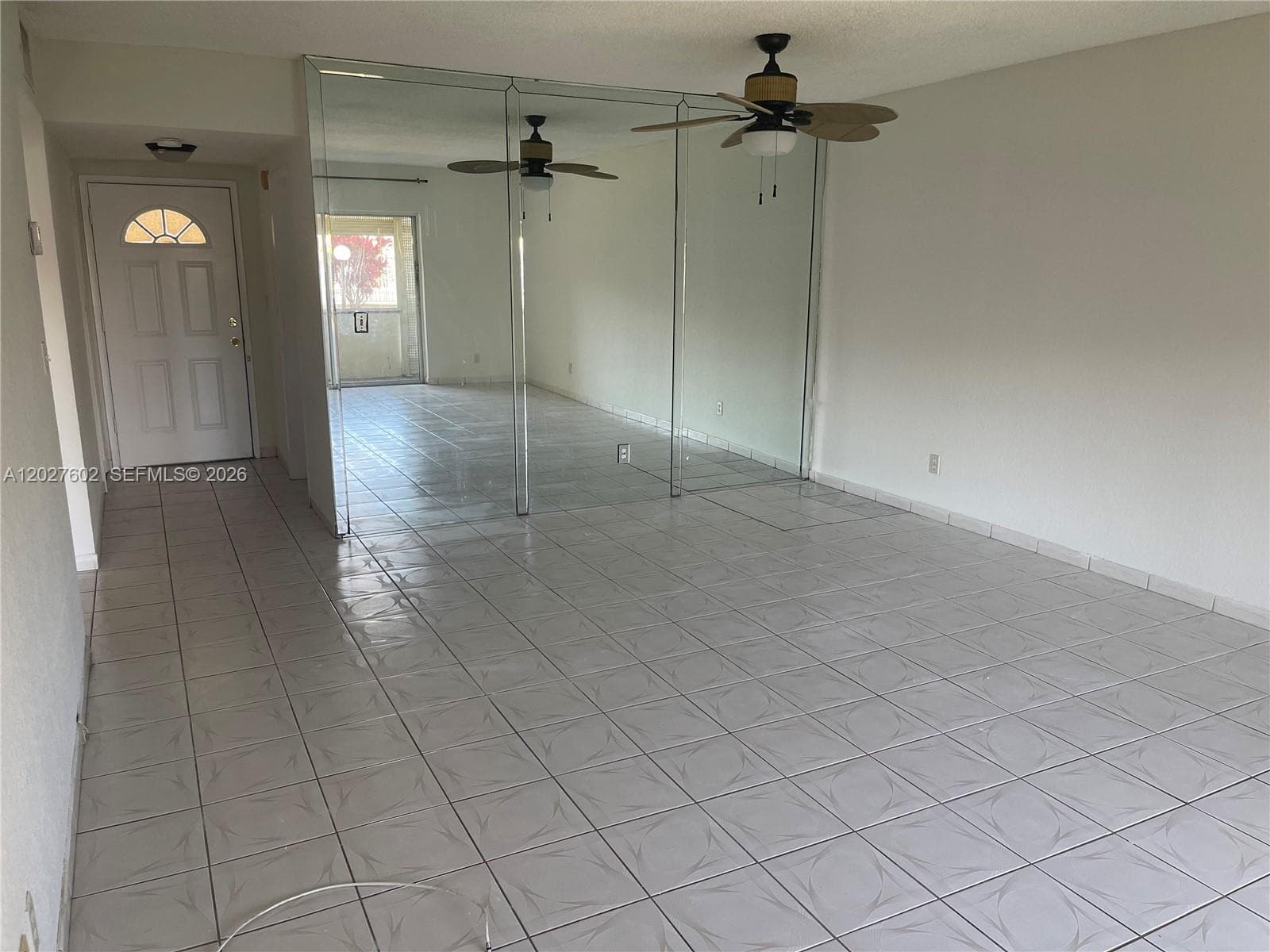 450 Golden Isles Dr 1H photo 17