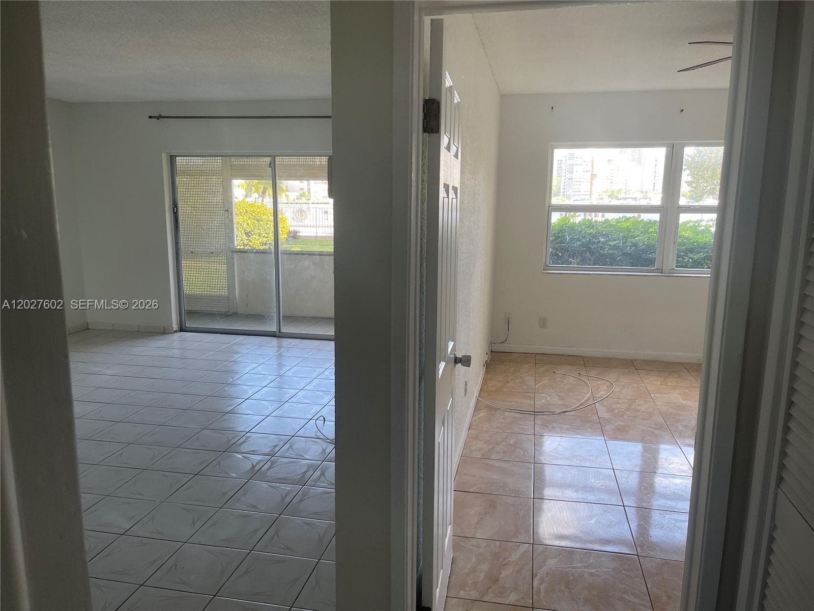 450 Golden Isles Dr 1H photo 16