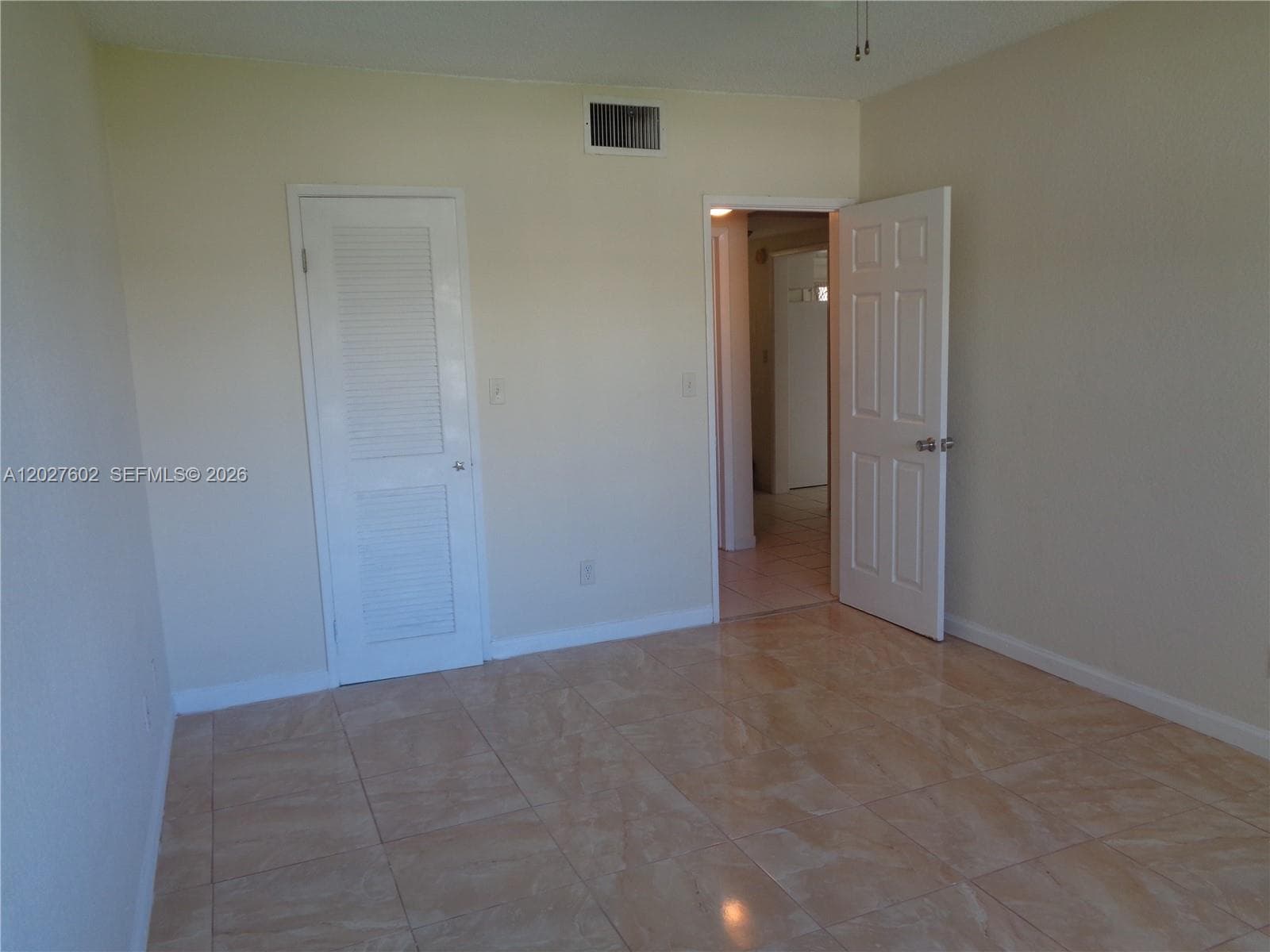 450 Golden Isles Dr 1H photo 22
