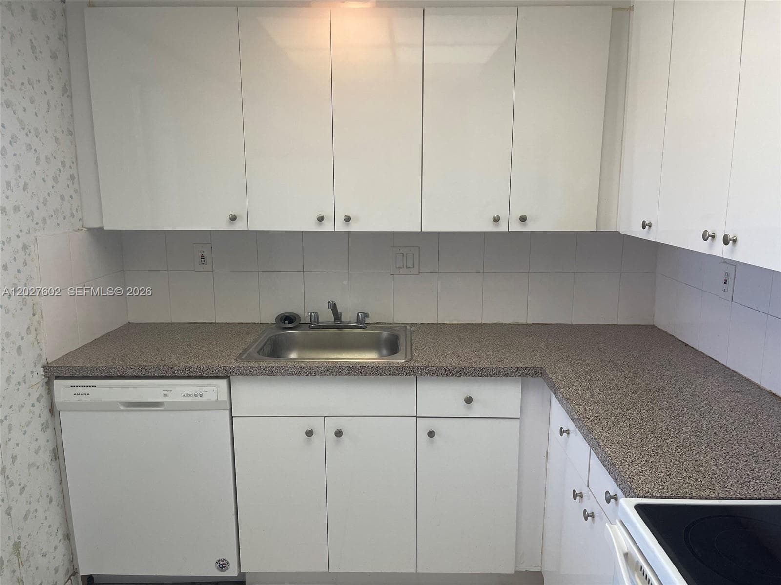 450 Golden Isles Dr 1H photo 20