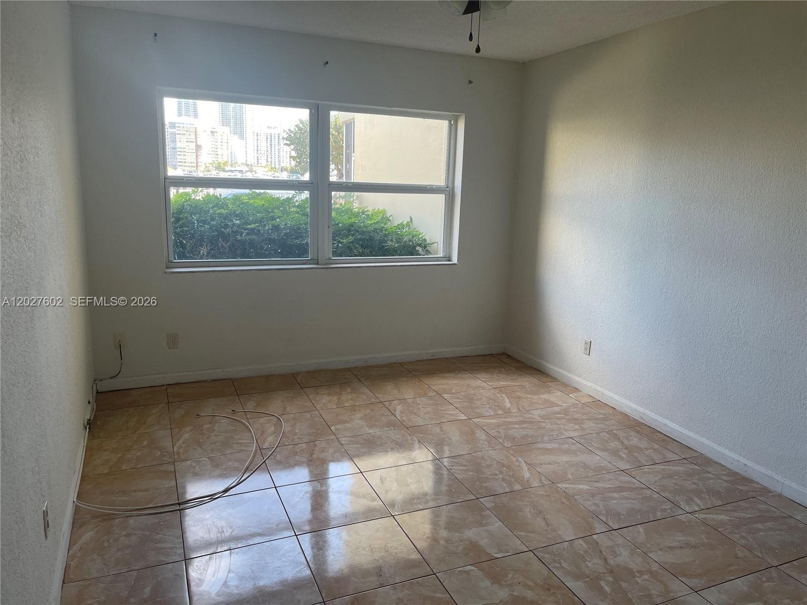 450 Golden Isles Dr 1H photo 21