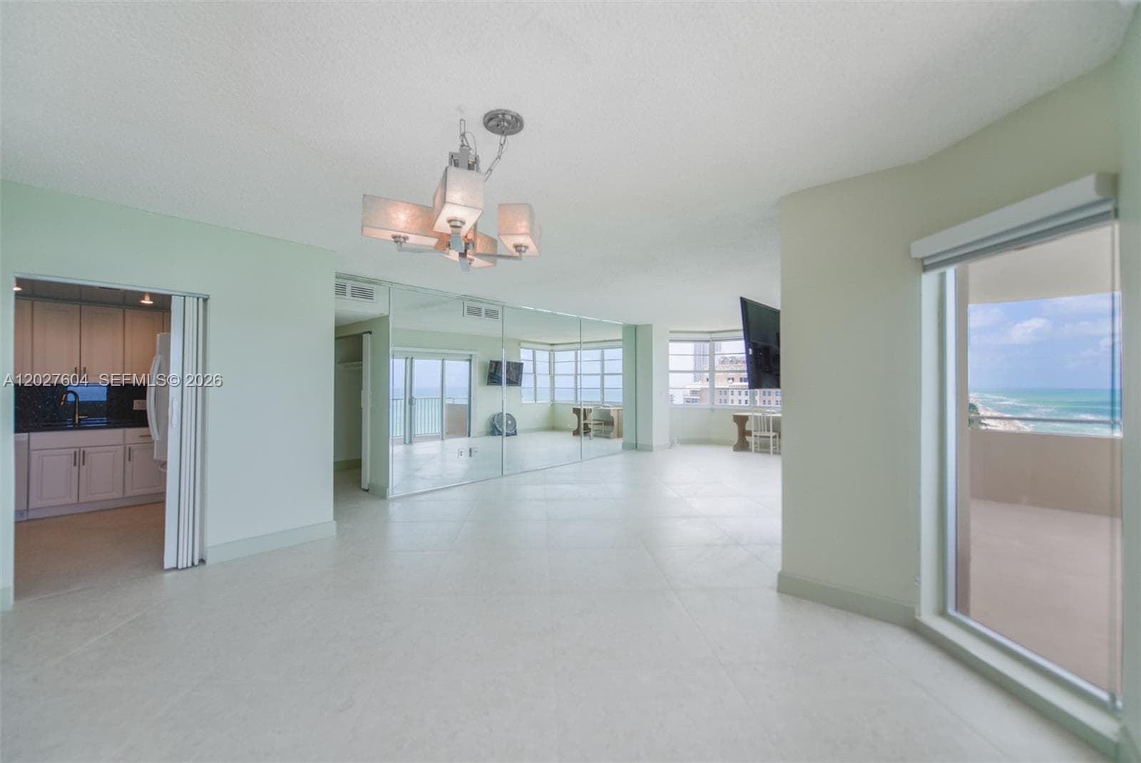 1950 S Ocean Dr 19P photo 3