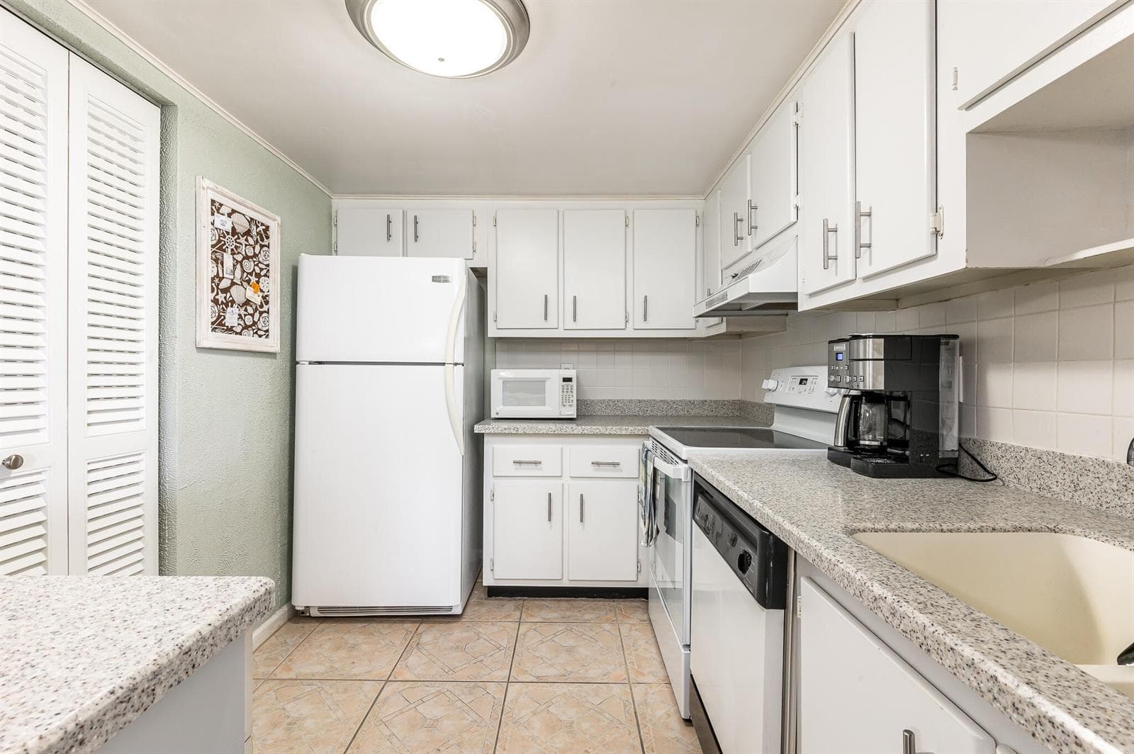 2800 N Ocean Drive A-2b photo 5