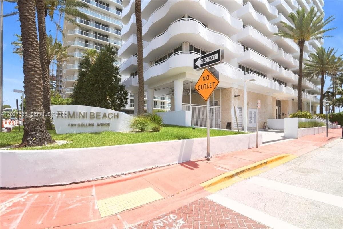 8911 Collins Ave 601 photo 1