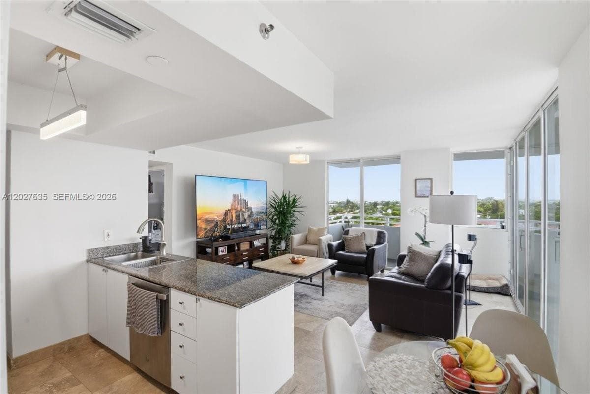8911 Collins Ave 601 photo 10