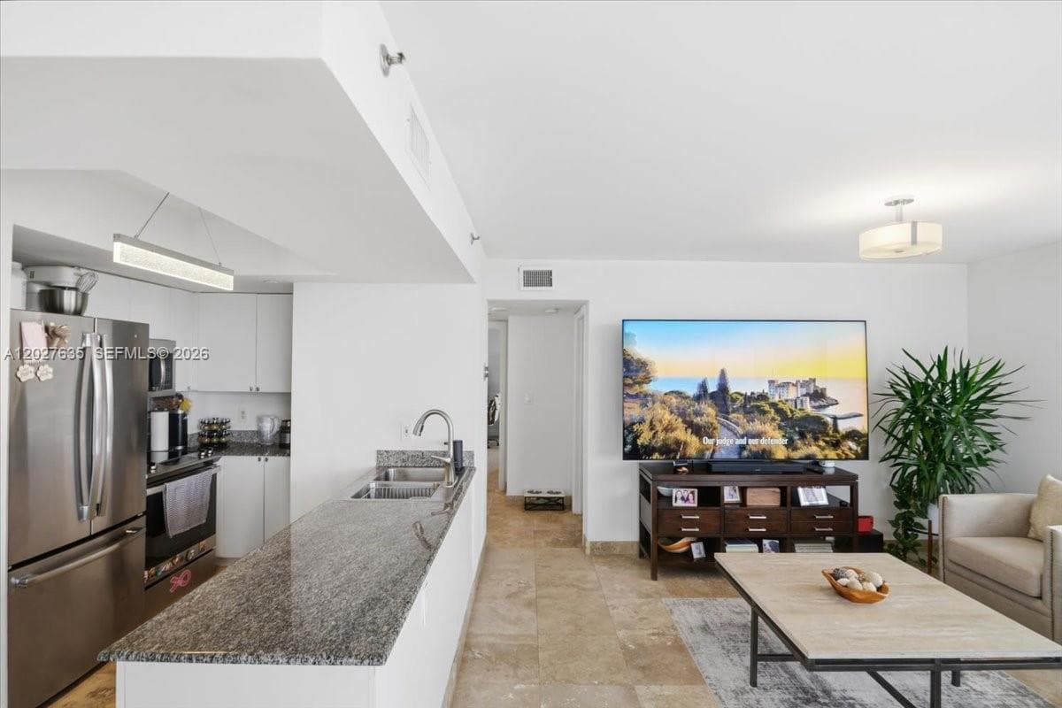 8911 Collins Ave 601 photo 14