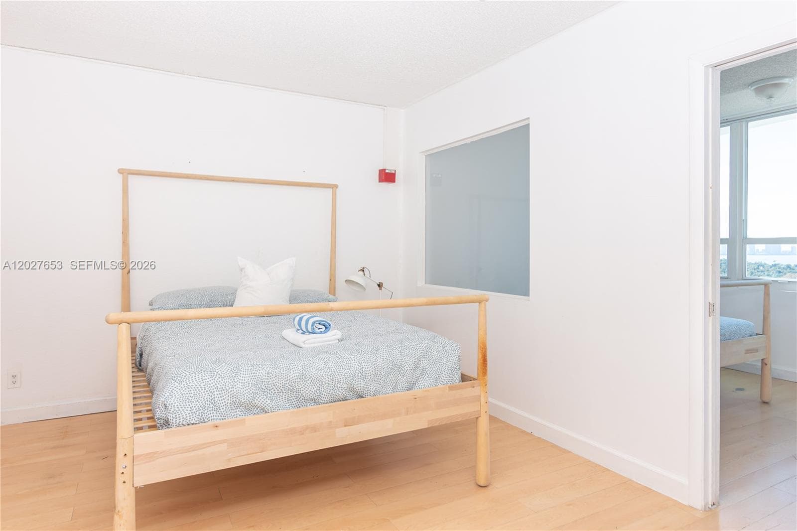 5445 Collins Ave 1105 photo 9