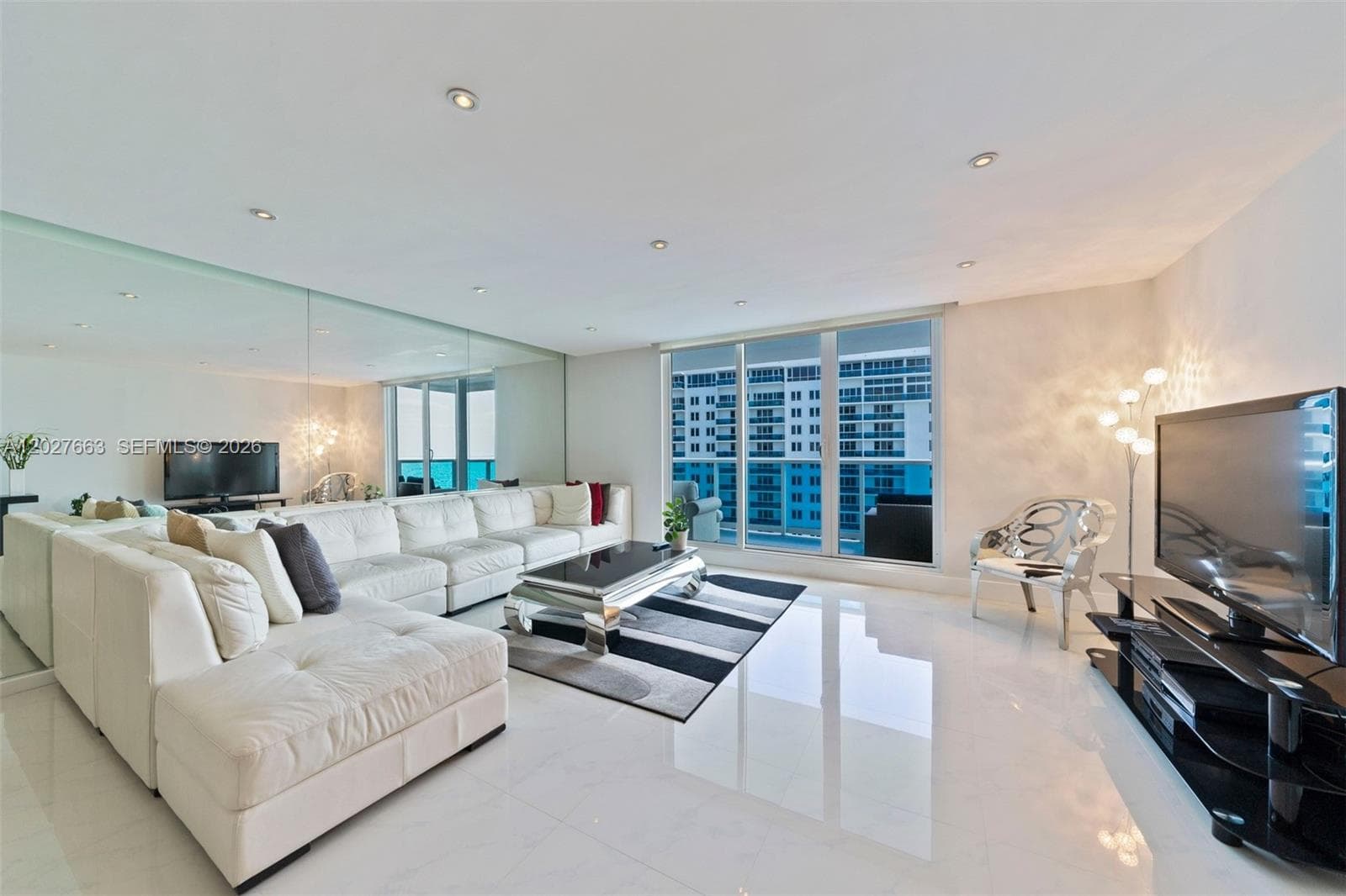 2301 Collins Ave 1210 photo 5