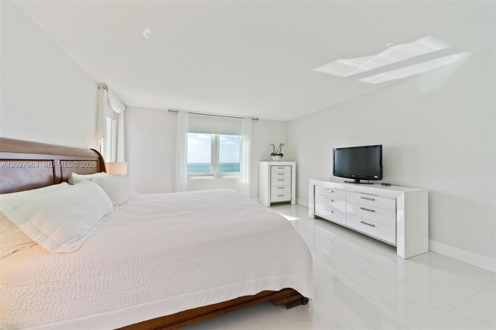 2301 Collins Ave 1210 photo 15