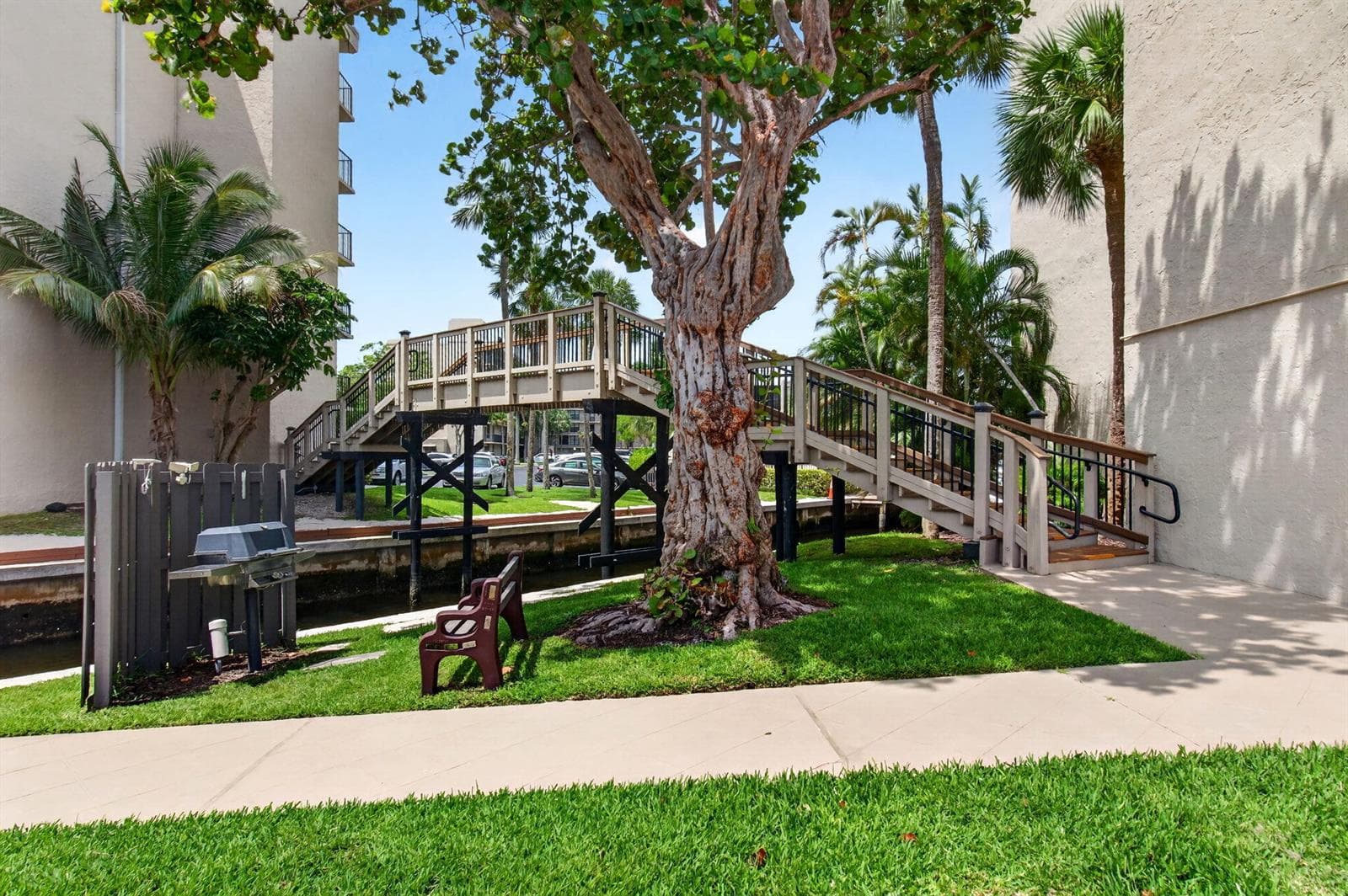 12 Royal Palm Way 501 photo 4