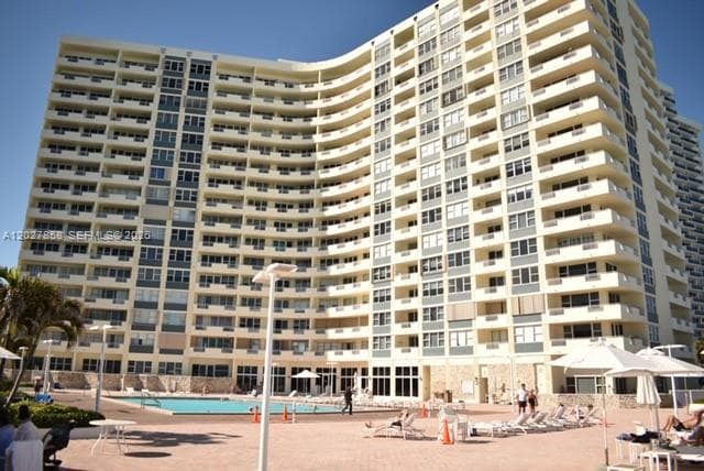 3180 S Ocean Dr 605 photo 1
