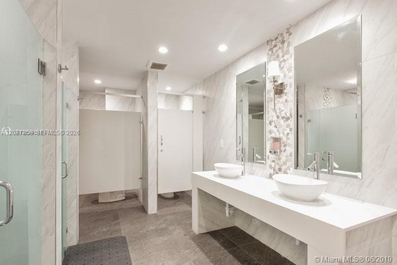 3180 S Ocean Dr 605 photo 19