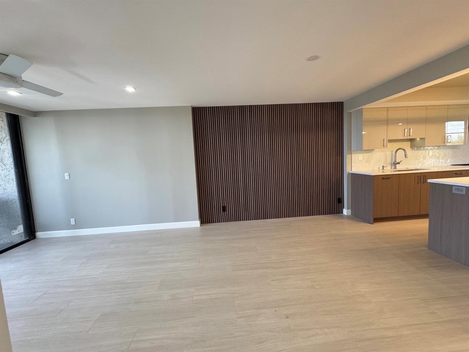 12 Royal Palm Way 6030 photo 6