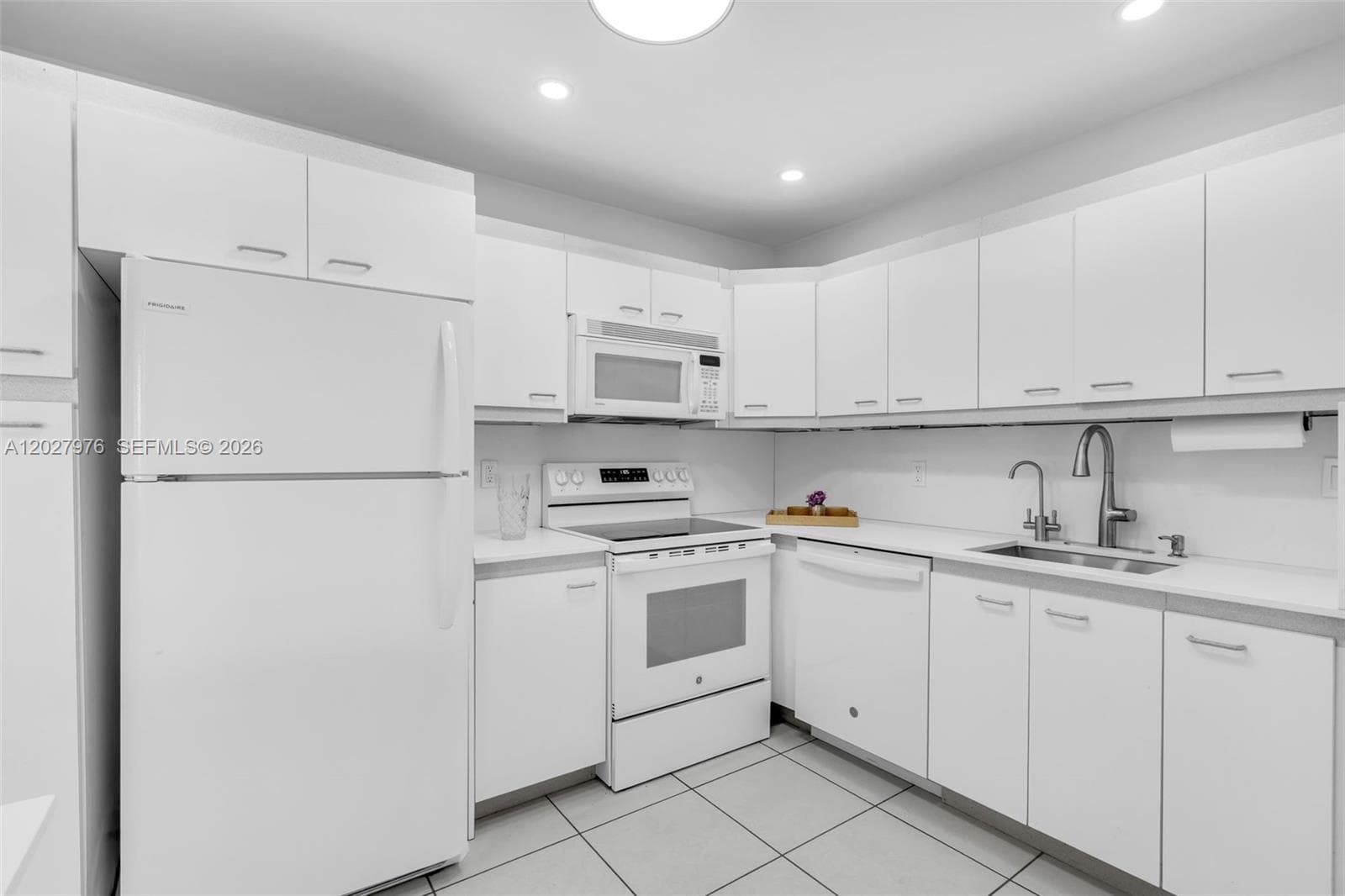 9273 Collins Ave 503 photo 7